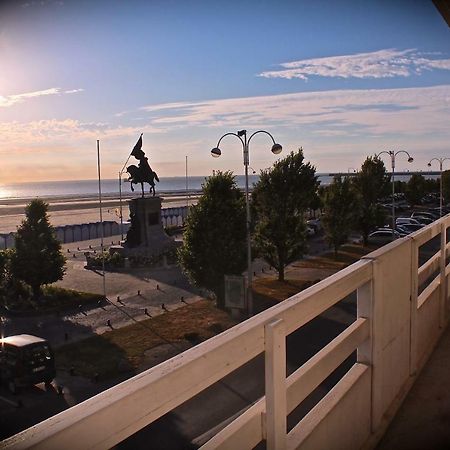 Le Bain De Mer Boulogne-sur-Mer Bagian luar foto