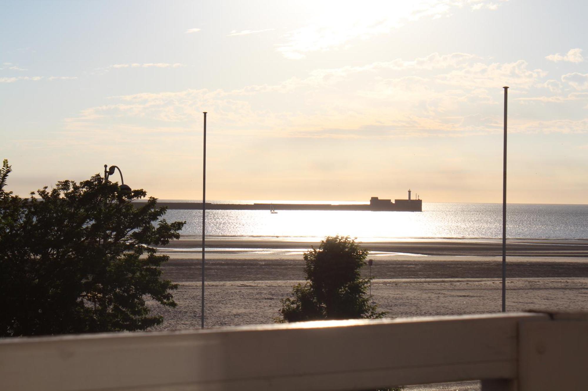 Le Bain De Mer Boulogne-sur-Mer Bagian luar foto